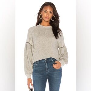 THE GREAT. THE BISHOP SLEEVE SWEATSHIRT WITH STUDS - VINTAGE GREY